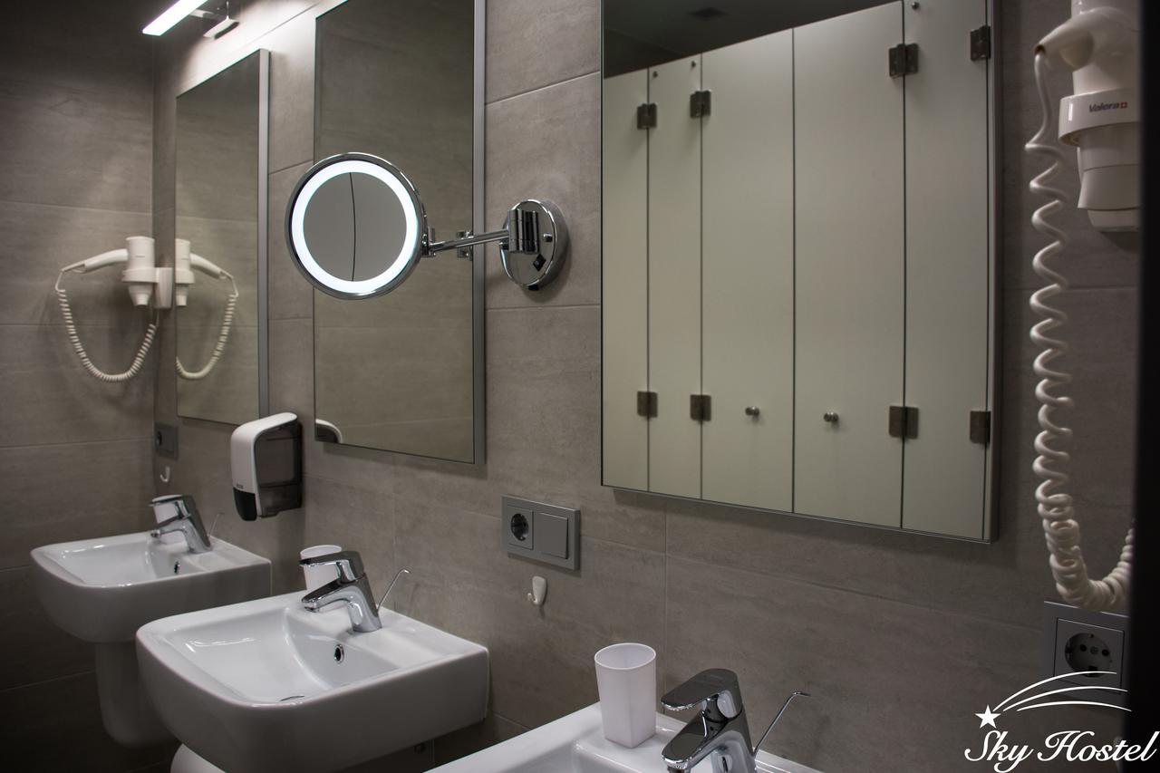 Sky Hostel Kyiv Exterior photo